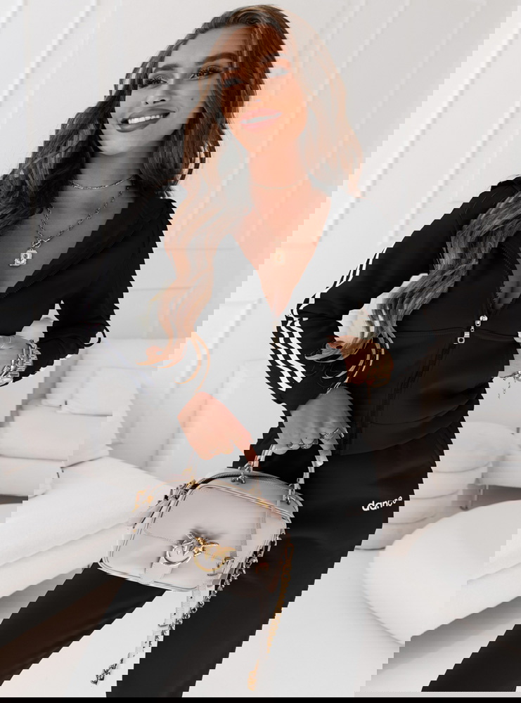 Czarny komplet dresowy bluza i...