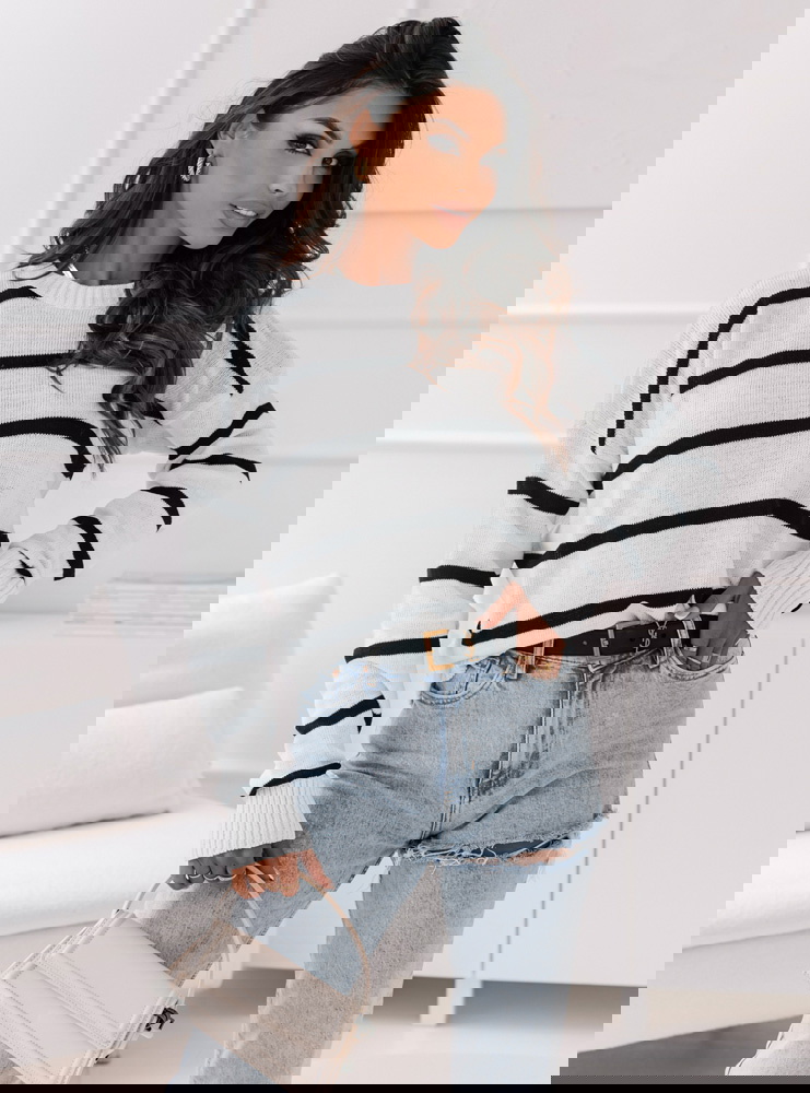 Biały sweter w czarne paski Mihella -...