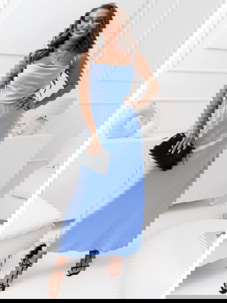 Błękitna satynowa sukienka... 2