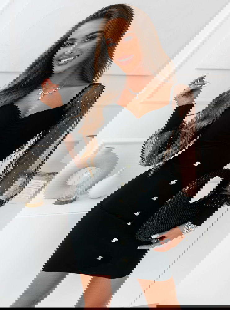 Czarna dopasowana sukienka z...