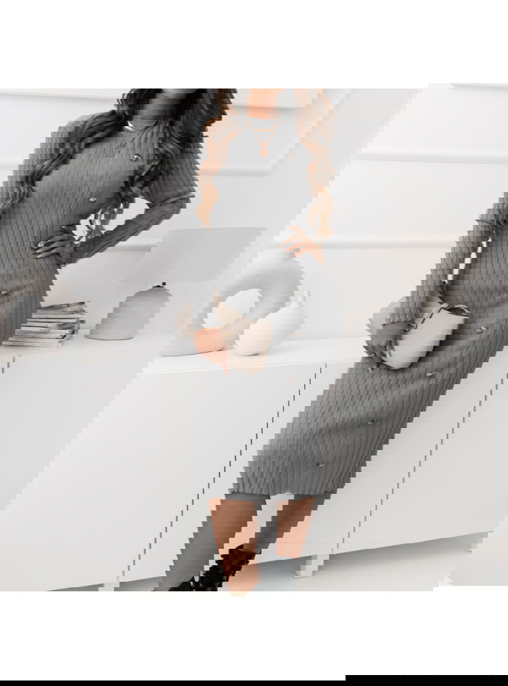 Szara sweterkowa prążkowana sukienka...