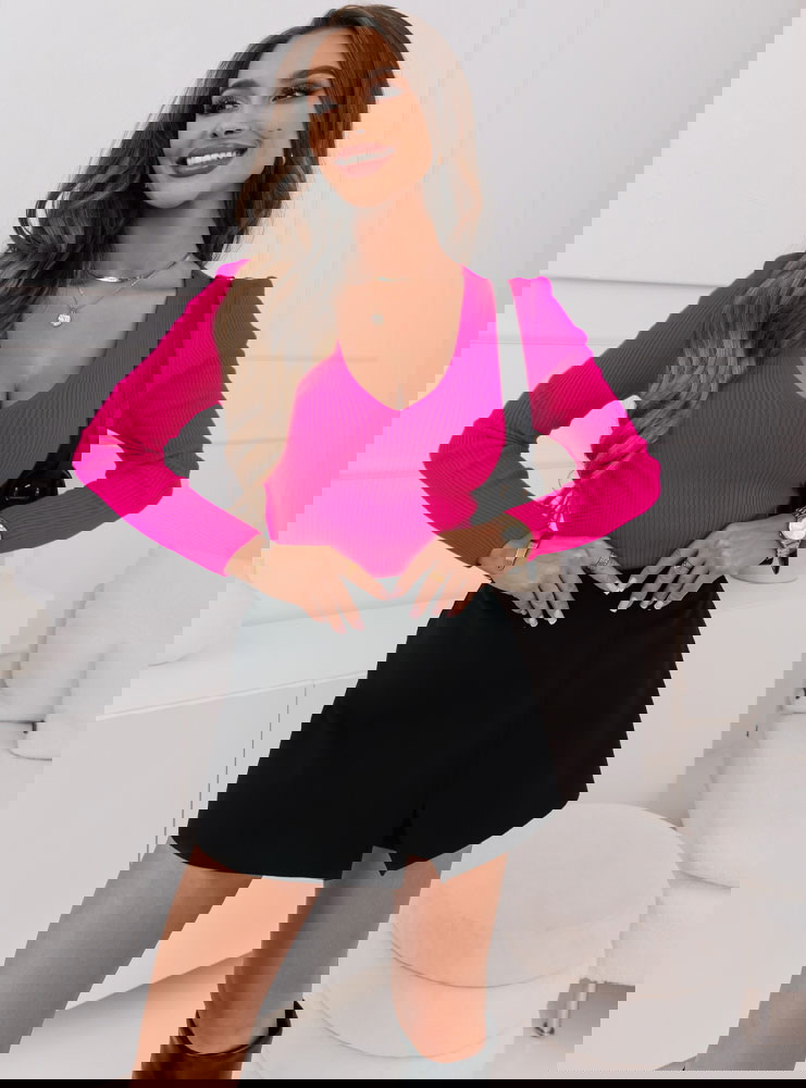 Prążkowany sweter z dekoltem w serek...