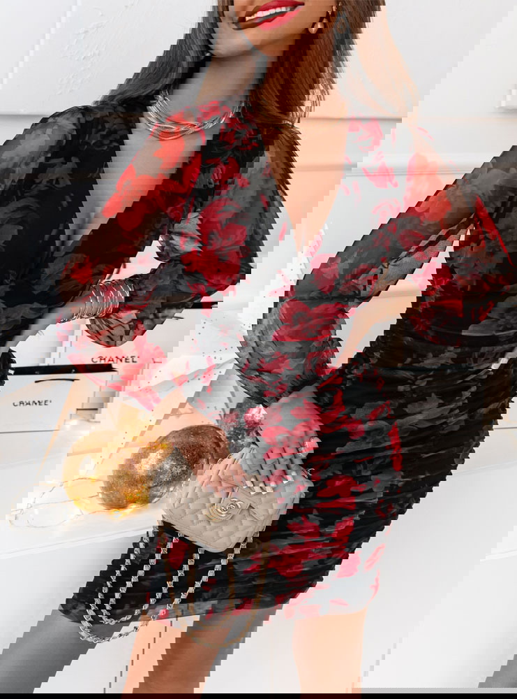 Wzorzysta sukienka z marszczeniami...