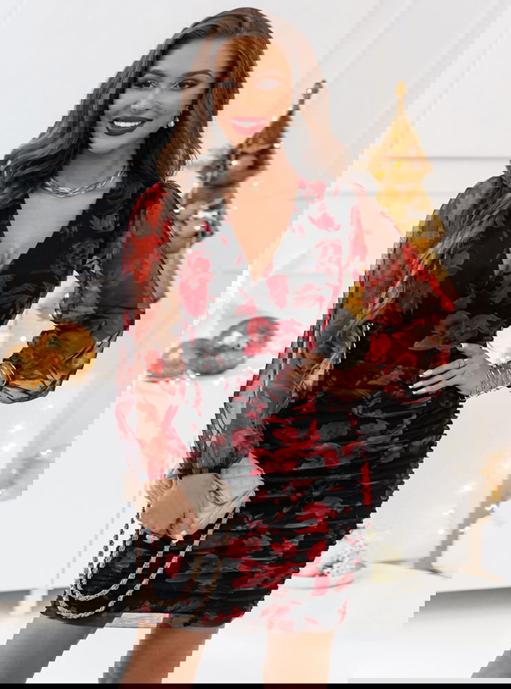 Wzorzysta sukienka z marszczeniami...