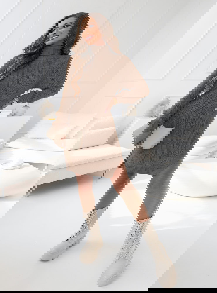 Sukienka swetrowa z golfem Mahala -...