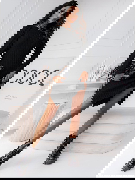 Czarna sweterkowa sukienka... 2