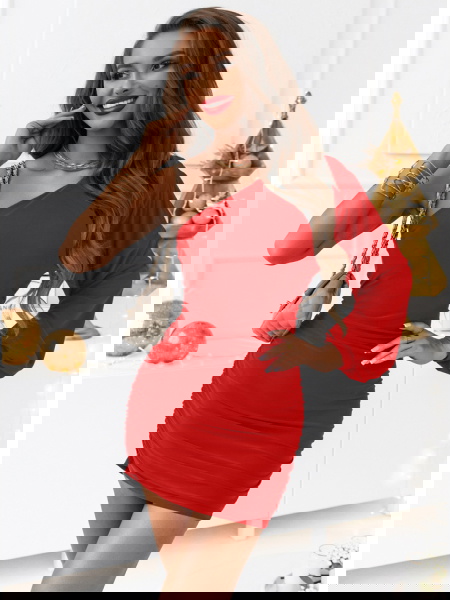 Malinowa sukienka na jedno... 2