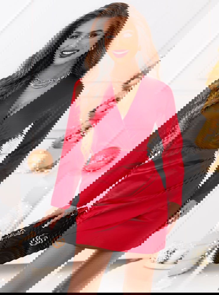 Malinowa satynowa sukienka z...