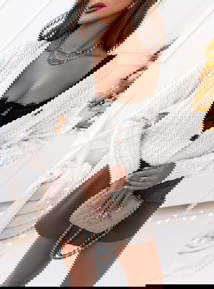 Rozpinany sweter z ozdobnymi...