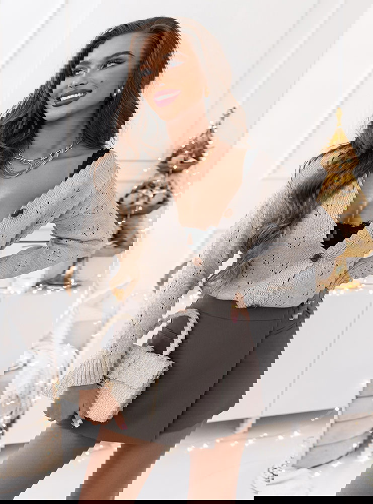 Beżowy sweter zapinany na guziki Wamma