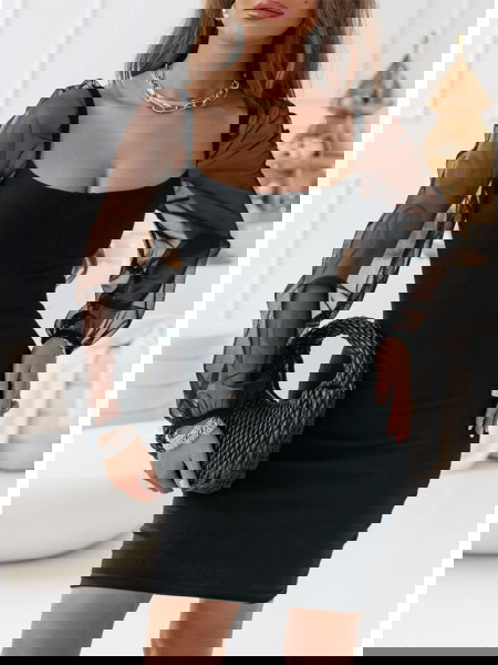 Czarna dopasowana... 2