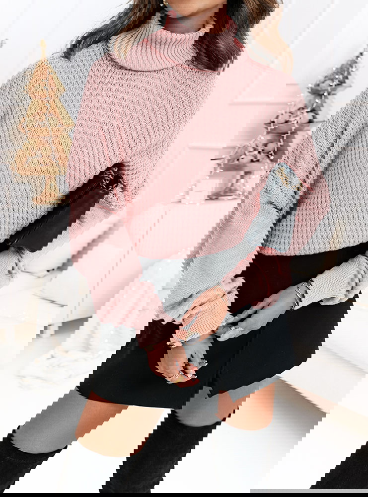 Pudrowy ażurkowy sweter z golfem Zometta