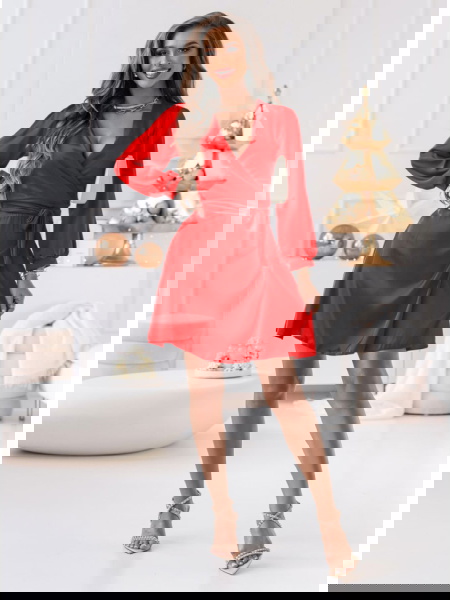 Malinowa satynowa sukienka... 2