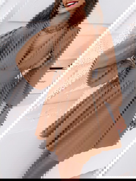 Beżowa sukienka... 2