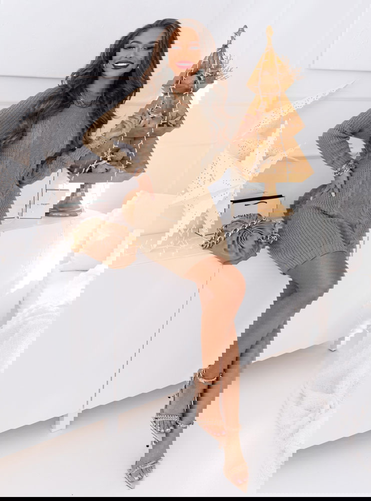 Sukienka swetrowa z ozdobnym splotem...