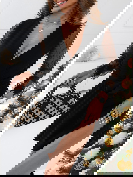 Czarna sukienka z... 2