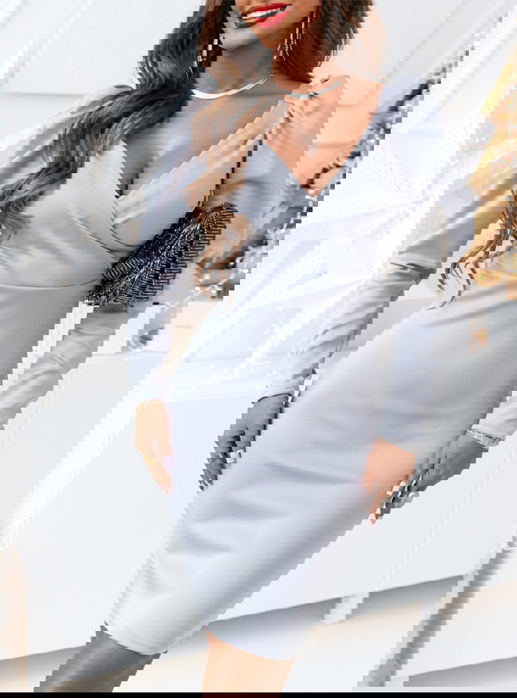 Szara sukienka z przekładanym...