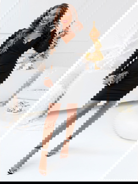 Czarna sukienka z... 2