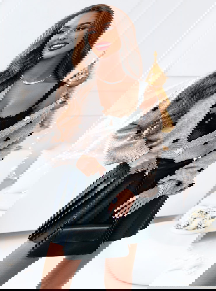 Beżowy rozpinany sweter z ozdobnymi...