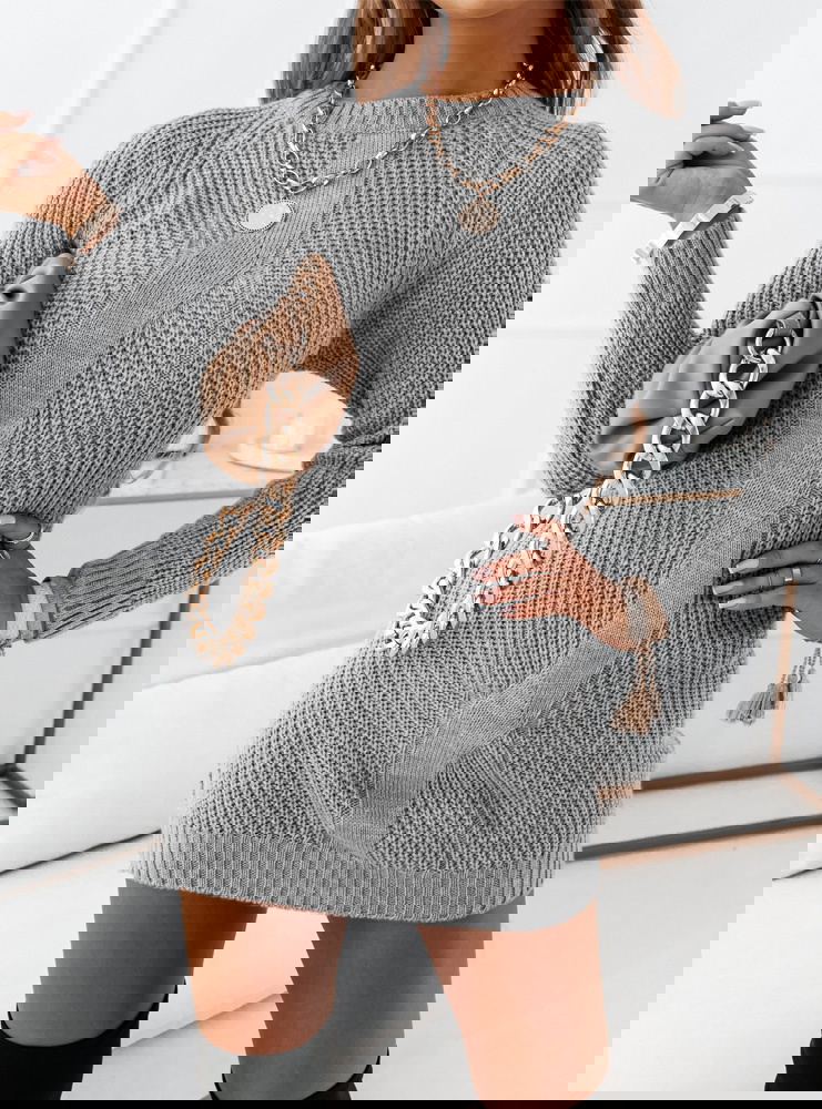 Szara sweterkowa sukienka z ozdobnym...