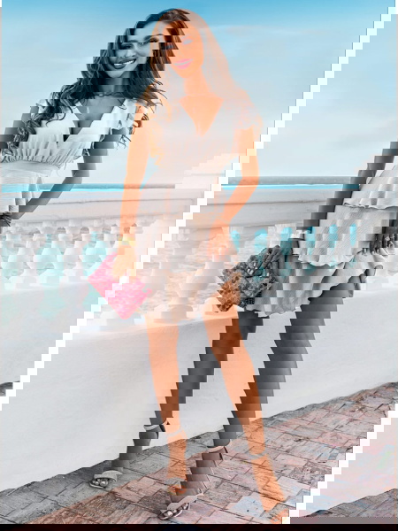 Beżowa sukienka z... 2