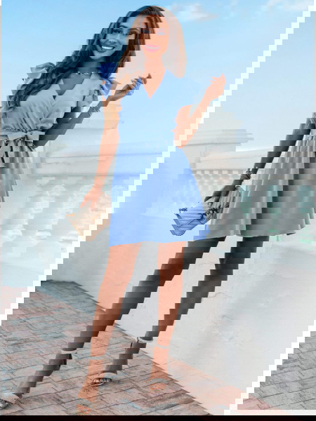 Błękitna sukienka z... 2