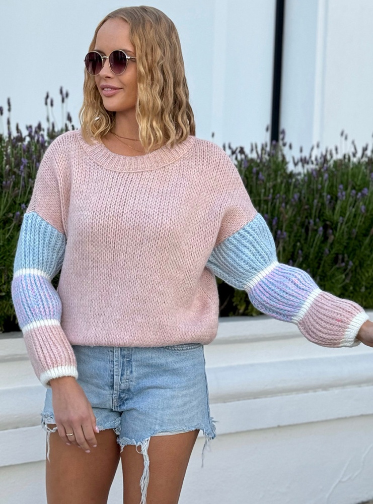 Pudrowy sweter z bufkami Malinna