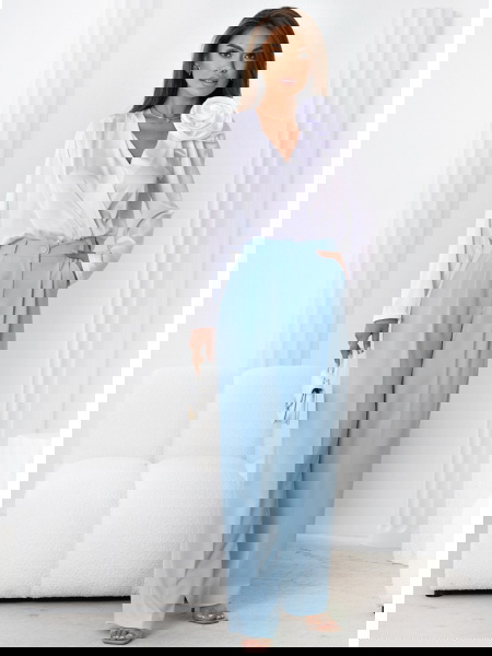 Biała satynowa bluzka z... 2