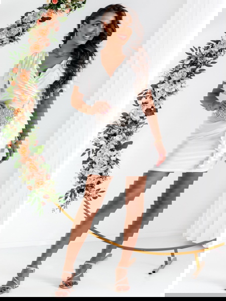 Biała sukienka z... 2