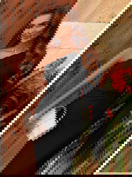 Czarna sukienka na jedno... 2