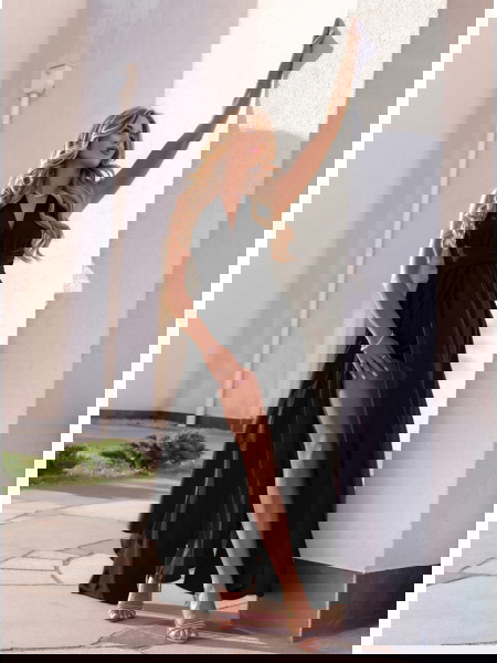 Czarna długa satynowa... 2