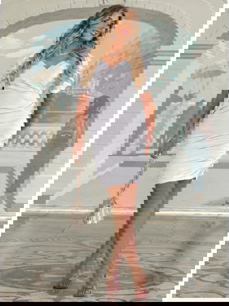 Biała marszczona sukienka z... 2