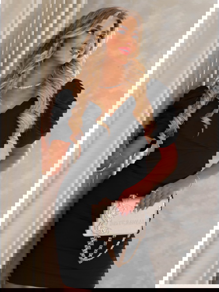 Czarna marszczona sukienka... 2