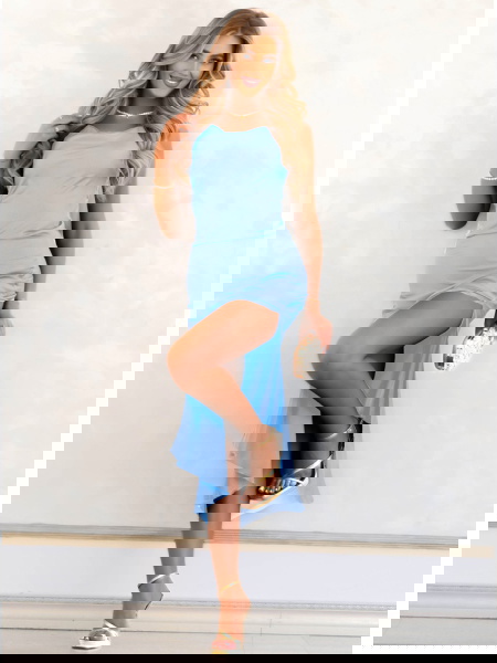 Błękitna satynowa długa... 2