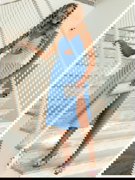 Błękitna sukienka midi z... 2