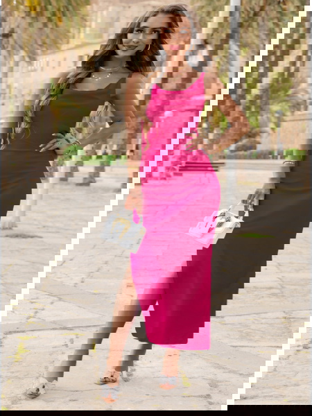 Satynowa długa sukienka na... 2