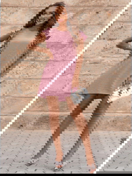 Sukienka z falbankami na... 2