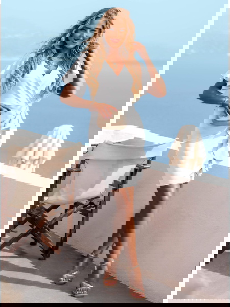 Biała sukienka z... 2