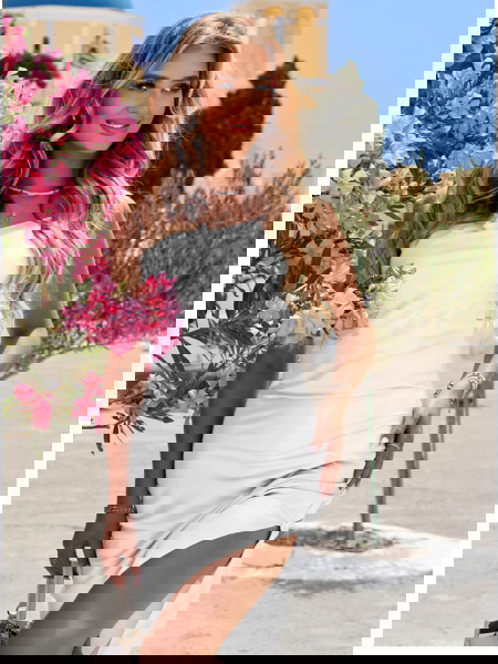 Biała satynowa długa... 2