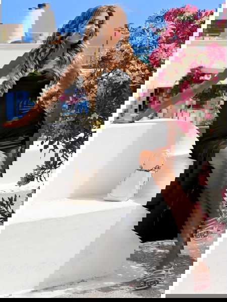 Czarna satynowa długa... 2