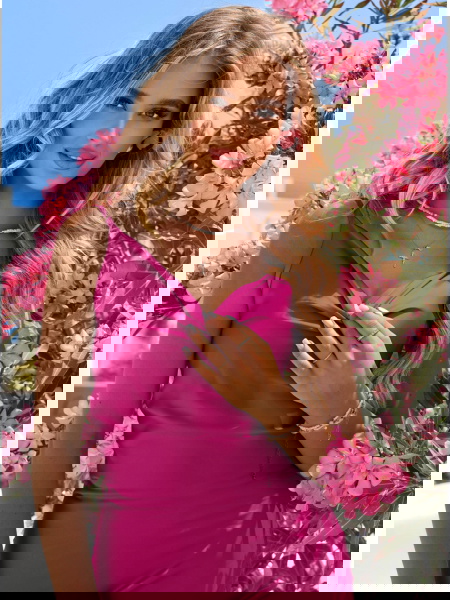 Satynowa długa sukienka na... 2