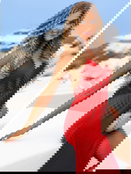 Malinowa sukienka satynowa... 2