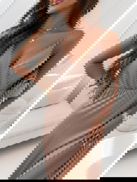 Beżowa sukienka satynowa... 2