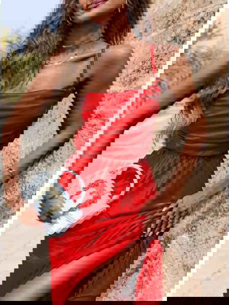 Malinowa satynowa sukienka... 2