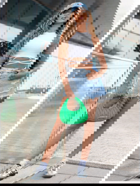 Biała bluzka crop top z... 2