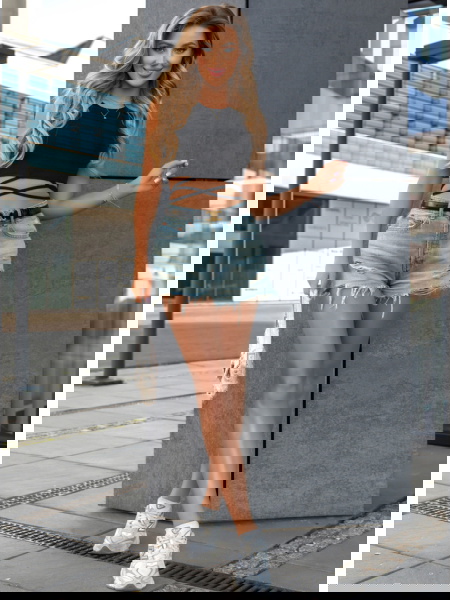 Czarna bluzka crop top z... 2