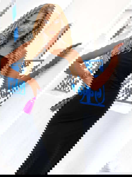 Czarna sukienka midi na... 2