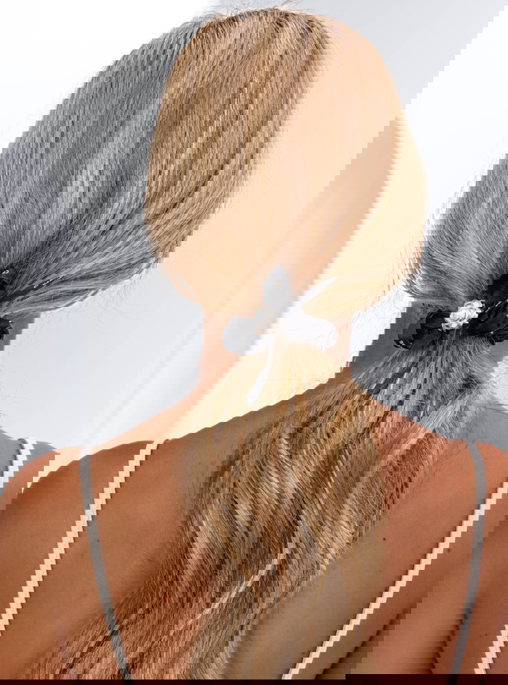 Czarna ozdobna gumka do włosów Eathelin