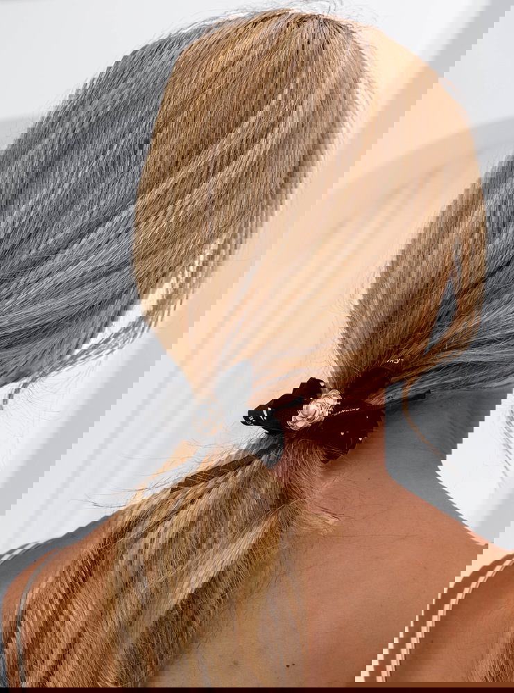 Czarna ozdobna gumka do włosów Eathelin