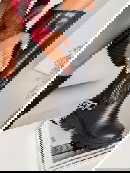 Czarne kozaki z ozdobnym... 2